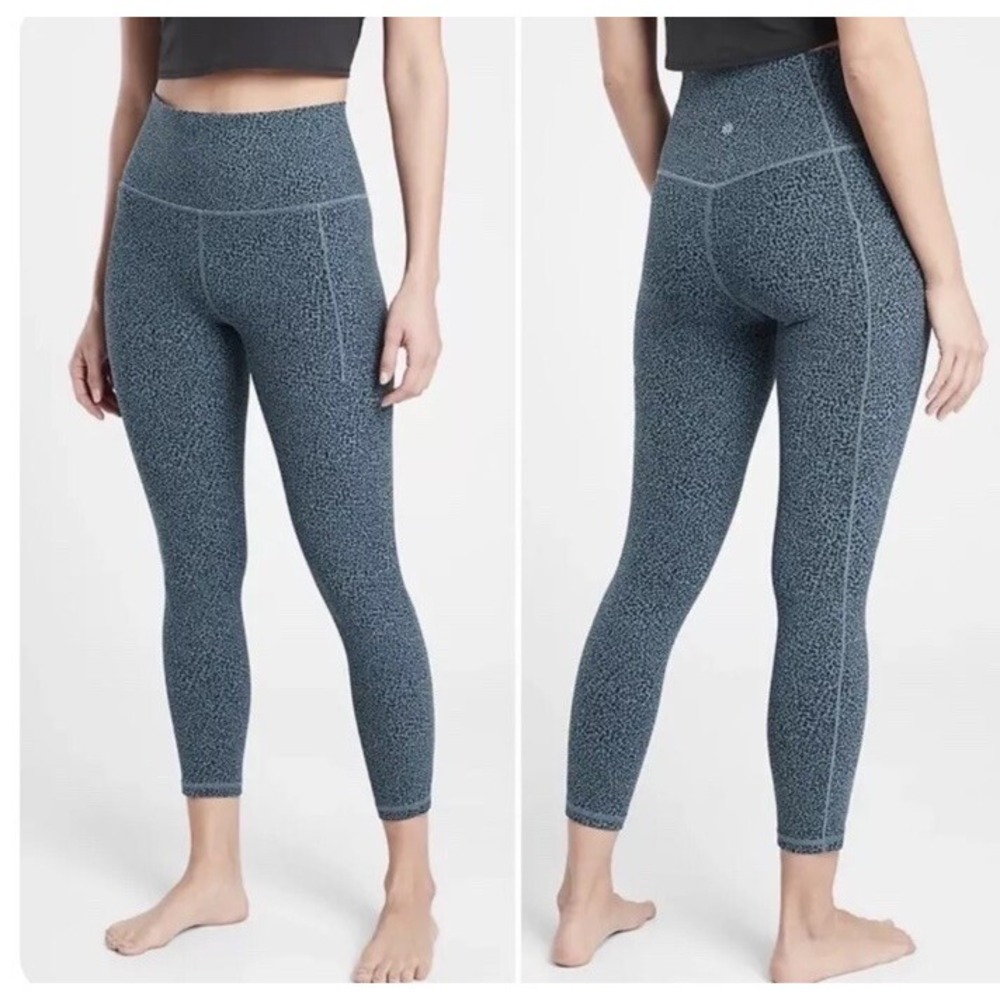 Athleta Salutation Stash II Textured Tight XS Women's Cheetah Riviera Blue New!